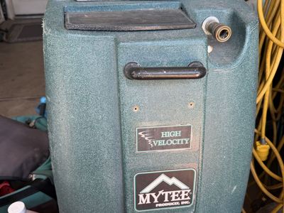 Carpet cleaning machines