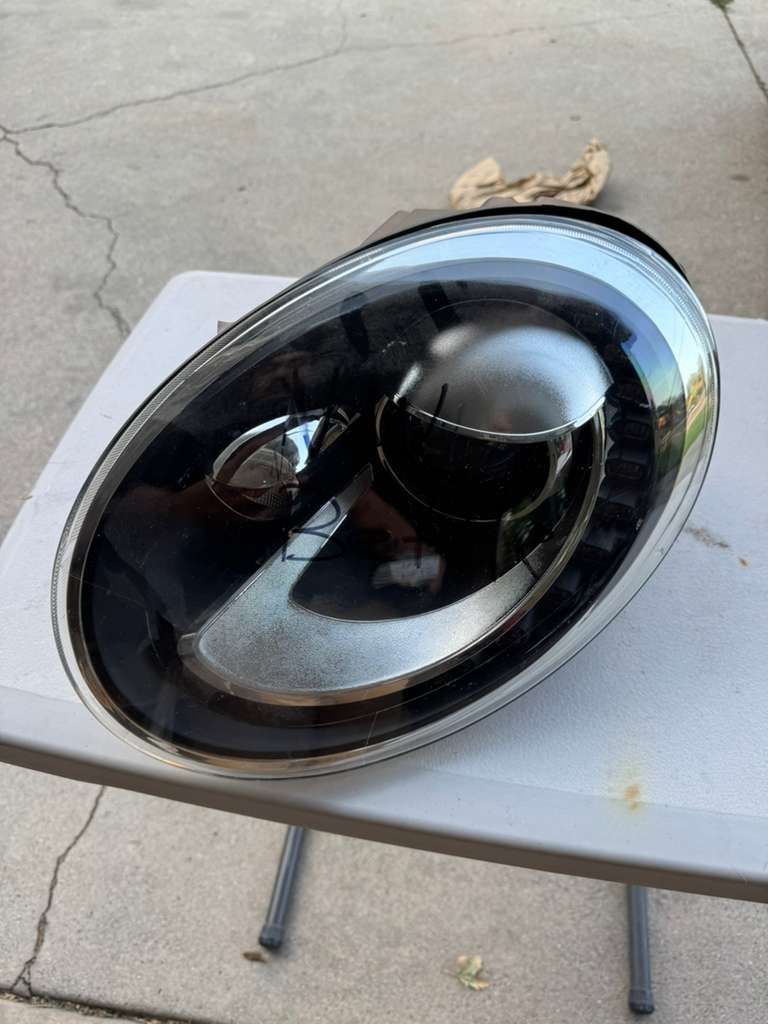 OEM 2012-2019 VW Beetle Bi-Xenon LED Headlight (Driver Side)
