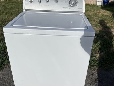 Whirlpool Top Load Washer 2.1 Cu. Ft. White, Good Condition