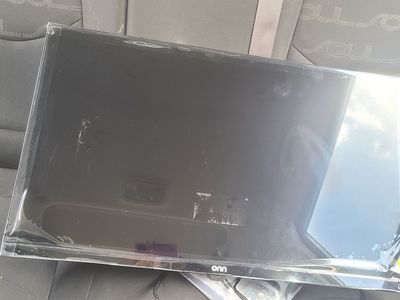 Band new onn smart tv 32inch