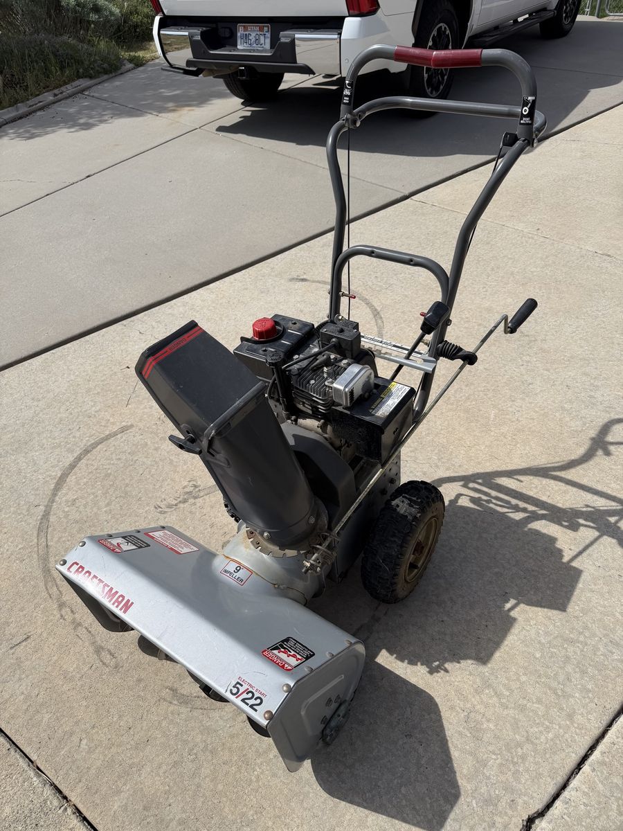 Craftman 5/22 Snowblower-Runs Great-Off Season Deal PRICE REDUCED
