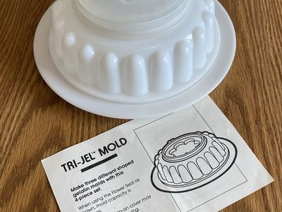 Tupperware Tri-Jel Mold