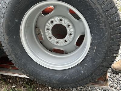 285/70R17 Corsa tire