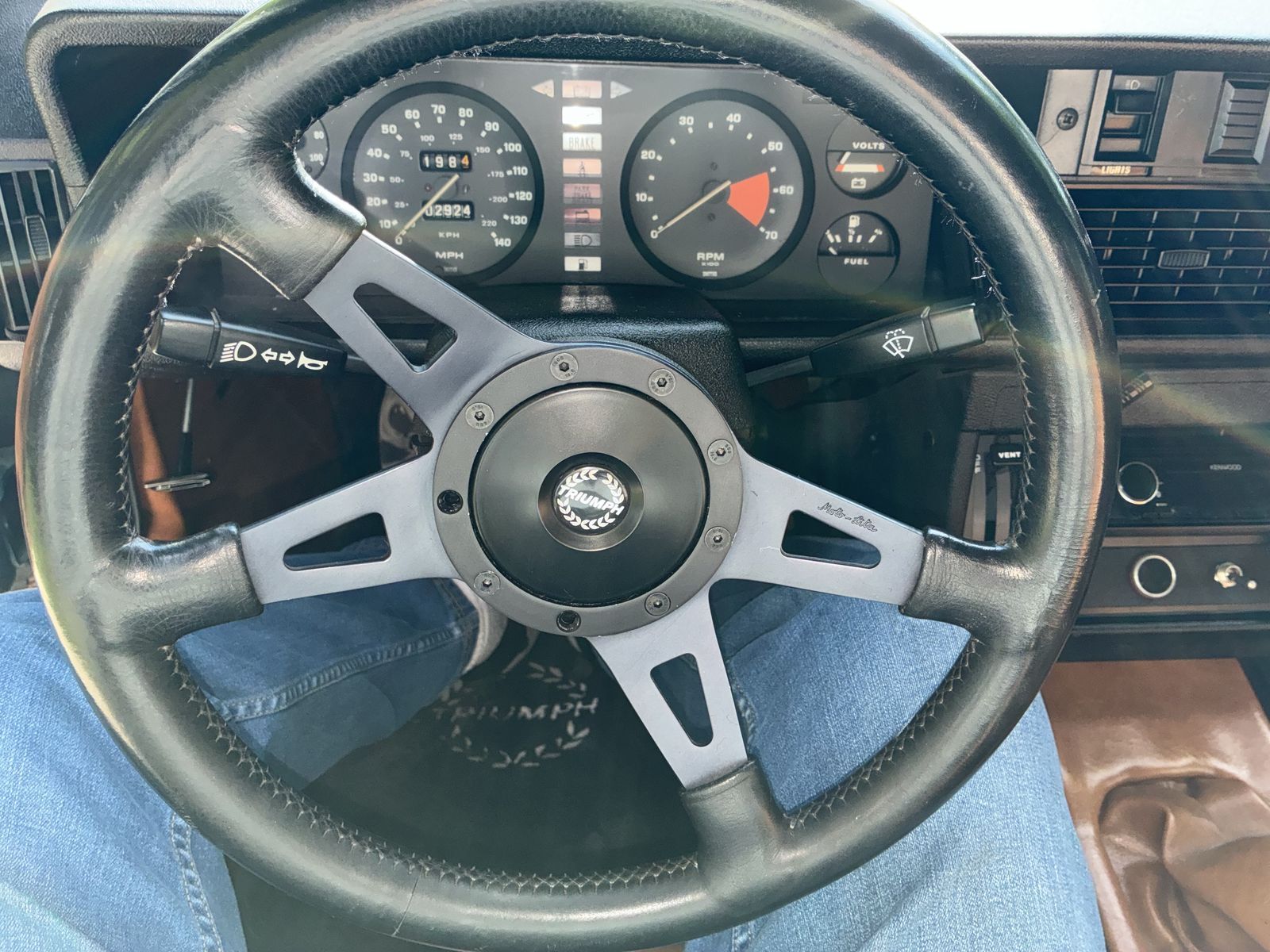 Main image 10