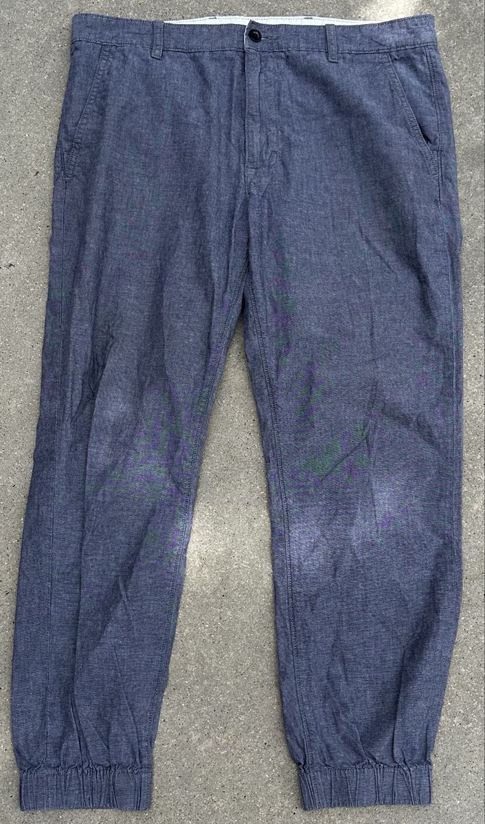 100% Cotton-Levi’s Size Large/XL