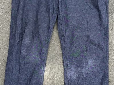 100% Cotton-Levi’s Size Large/XL