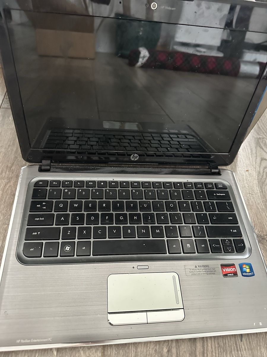 Old Antique HP Windows 7 Laptop No Charger No HDD Not Tested
