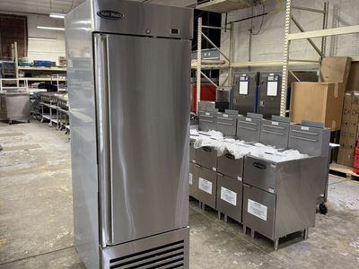 New One Door Serv-Ware 23 Cu f Freezer ,stainless steel 115 Volts w/ wheels full warranty
