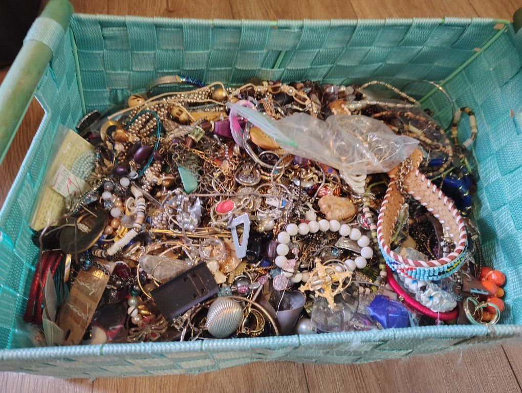 21 pounds of jewelry