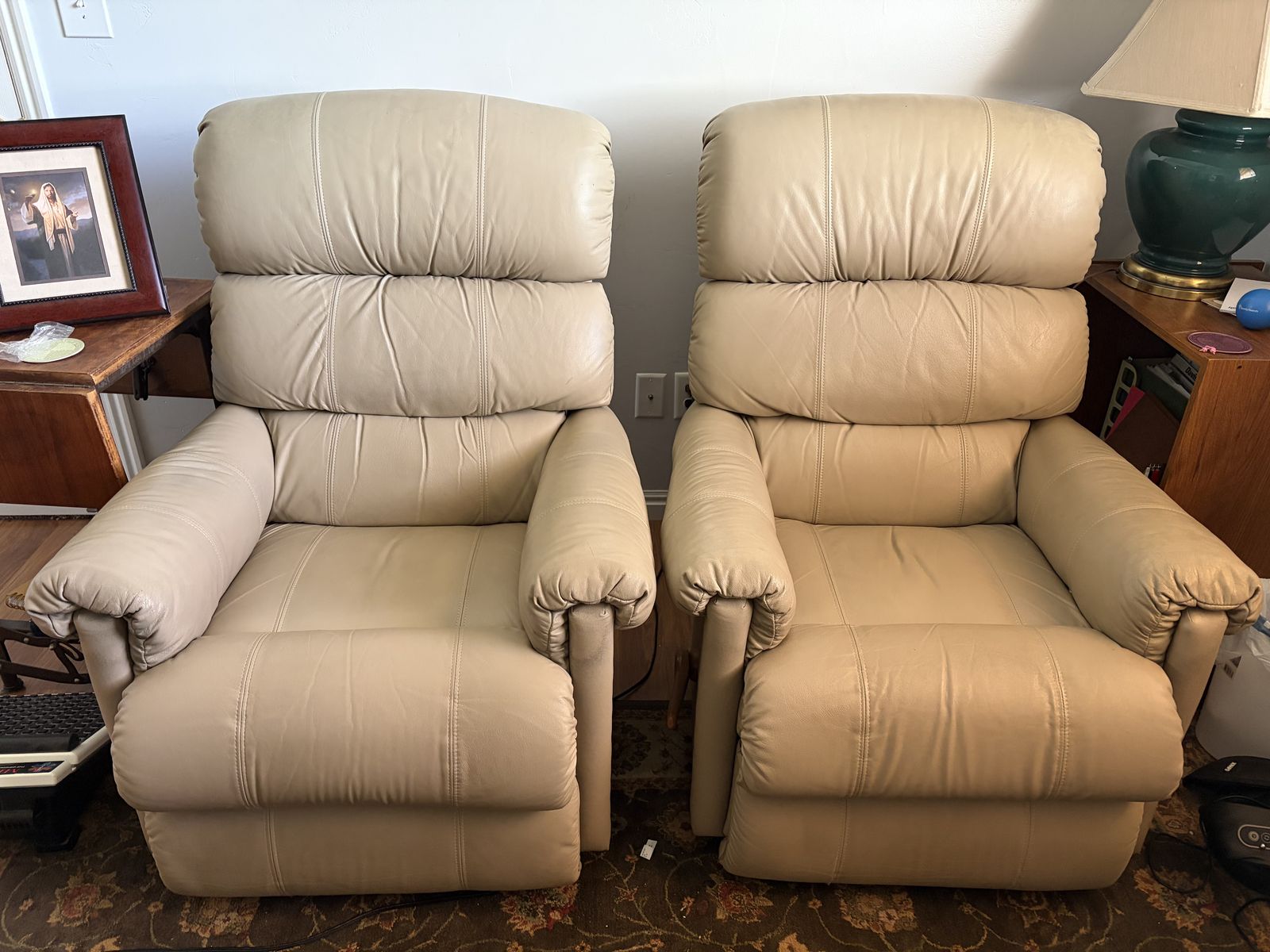 La-Z-Boy Matching Beige Manual Recliners Set of 2