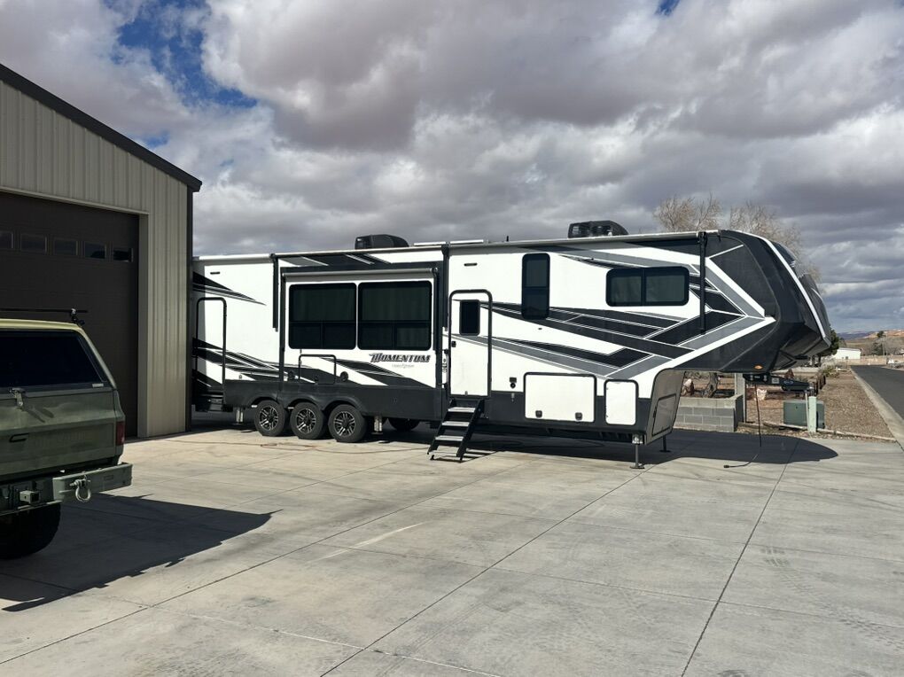 2021 Grand Design Momentum 397th