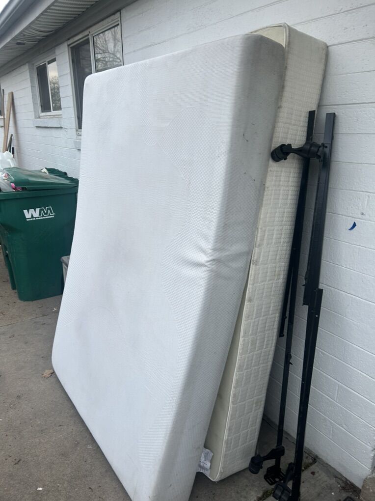 Full Size Mattress Boxspring And Frame