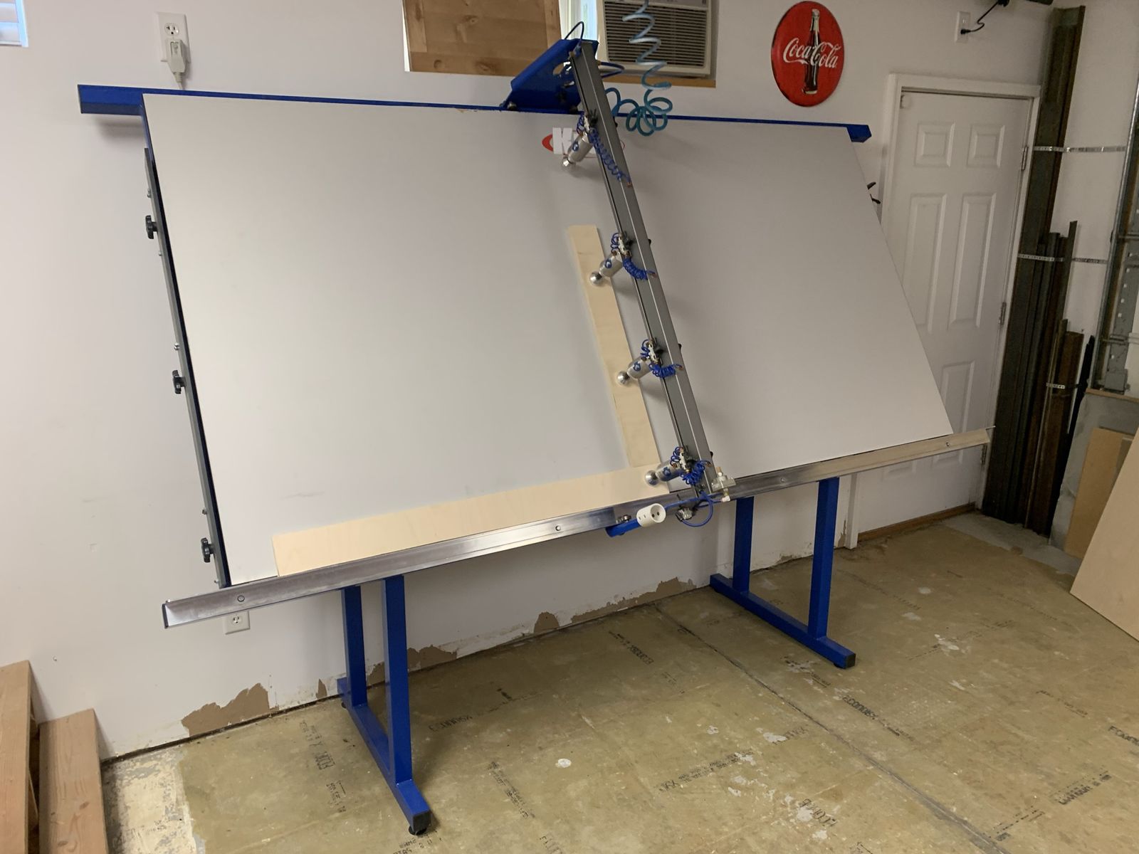 Kreg 4’ x 8’ Face-Framing Table (KFT4X8) - Commercial Pocket Hole Assembly Station