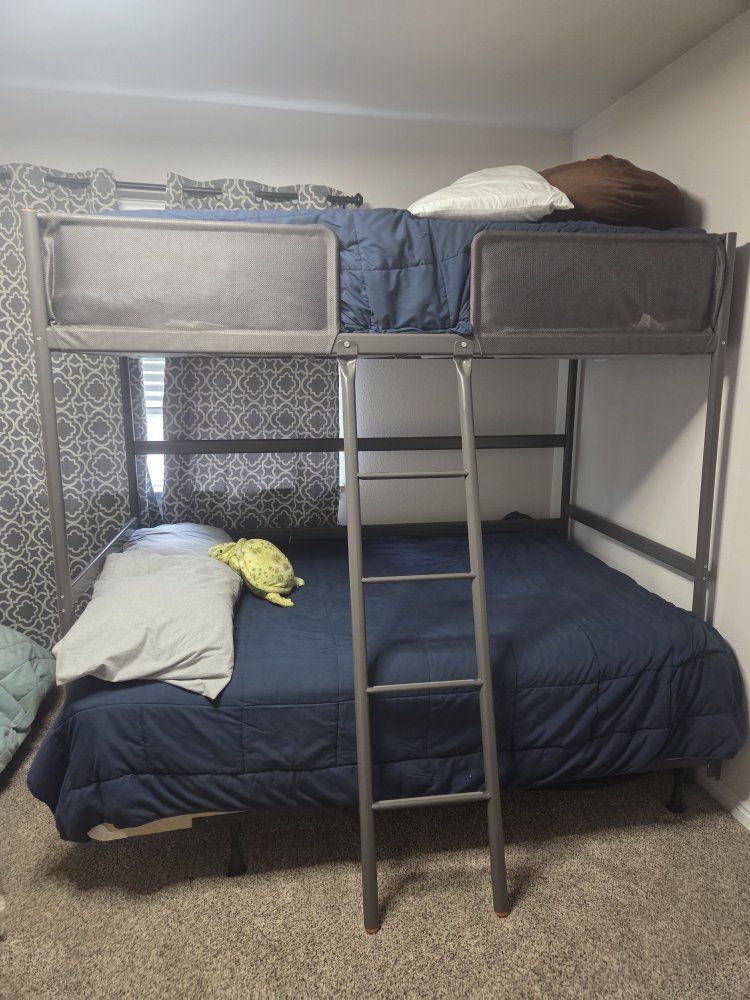 Metal bunk bed (frame ONLY) Full/twin