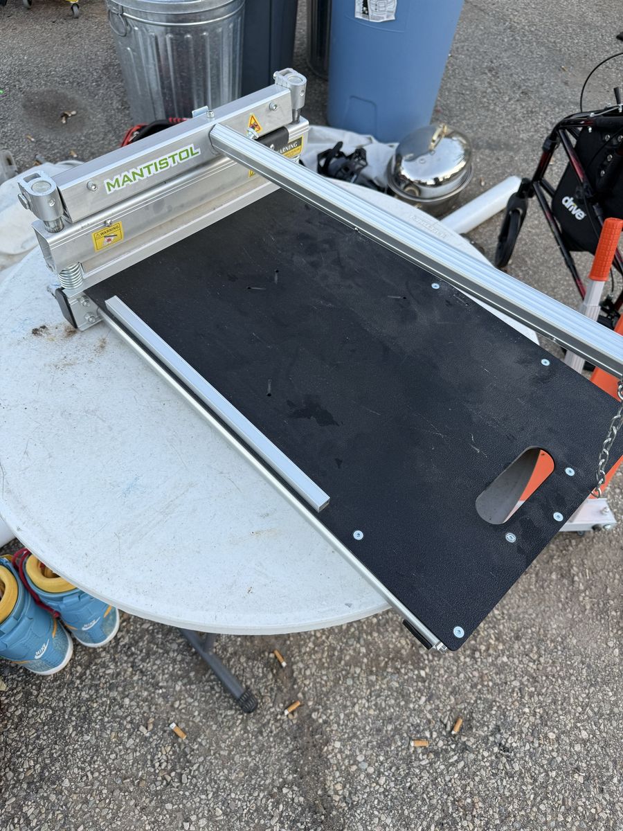 Mantistol Flooring Cutter Manual Vinyl LVT Laminate Tile Cutter