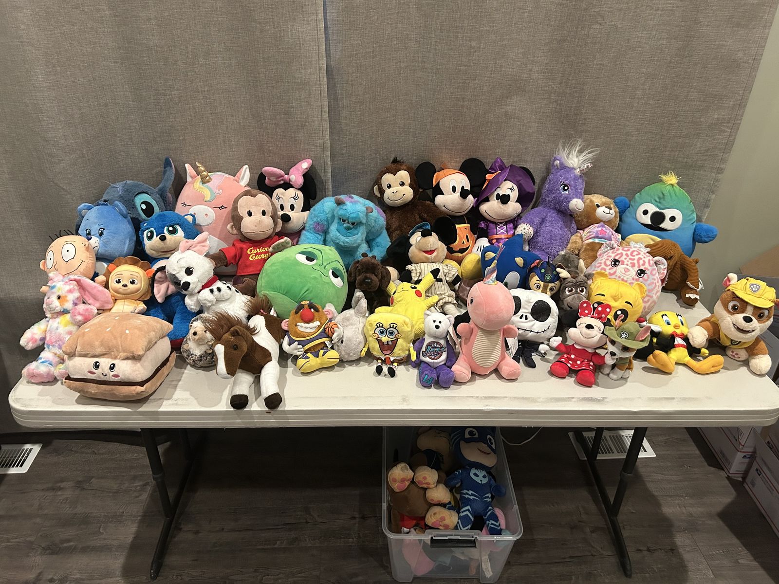 Tons of Stuff Animals Lot