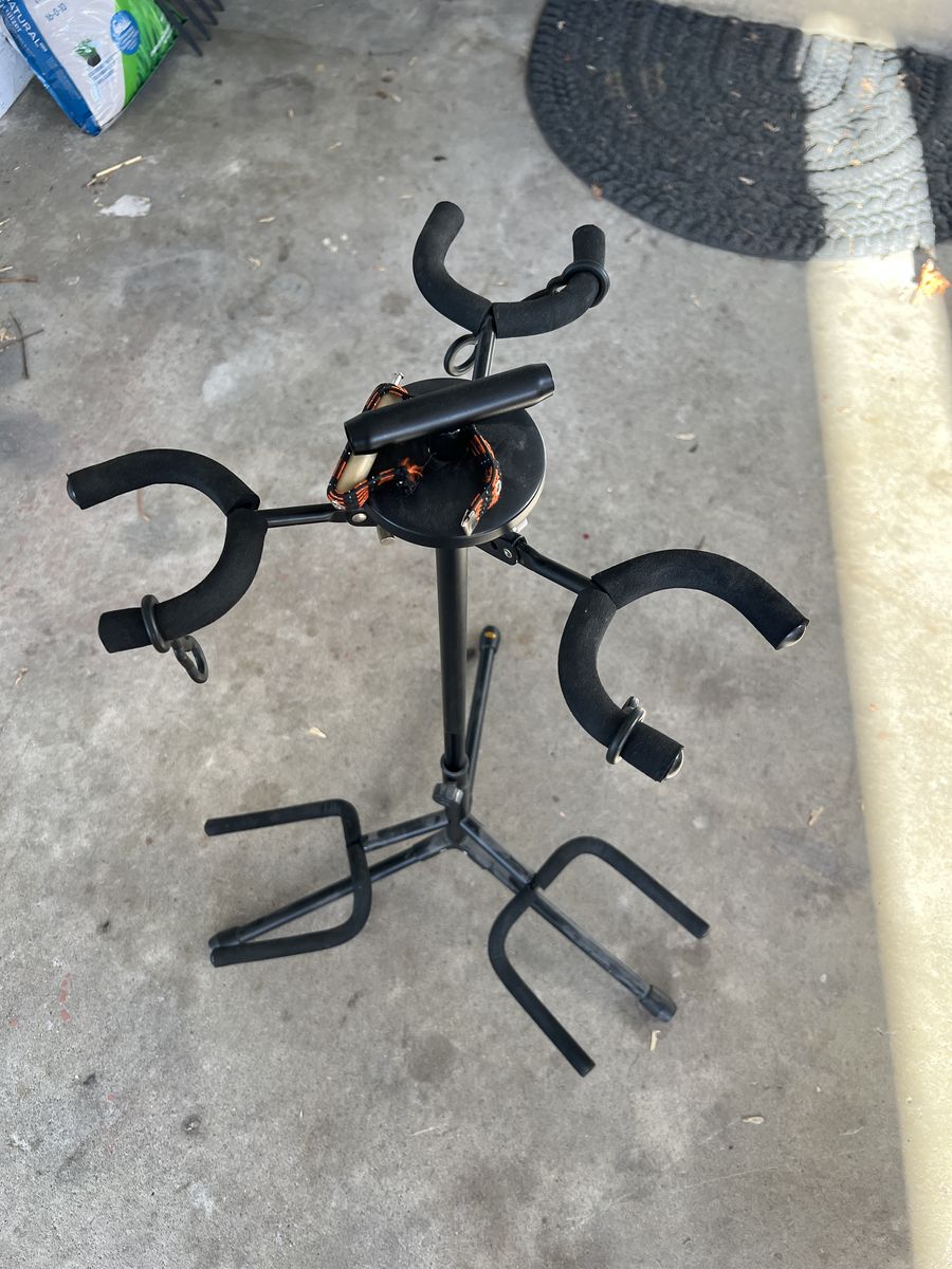 Guitar Stand for 2 Guitars