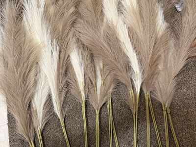 Large Artificial Pampas Grass Decor - 10 Stems, Beige & White, 40 inches long