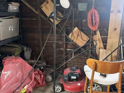 Lamp, 3 adjustable LED lights.