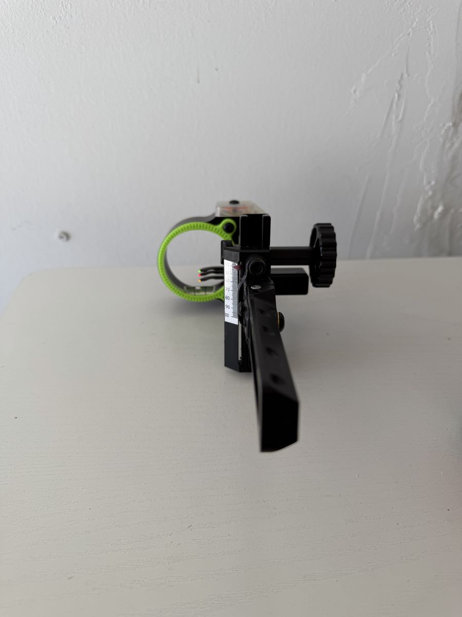 Black Gold 3 Pin Adjustable Bow Sight