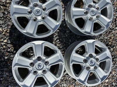 Toyota Tundra 2012 Stock Wheels