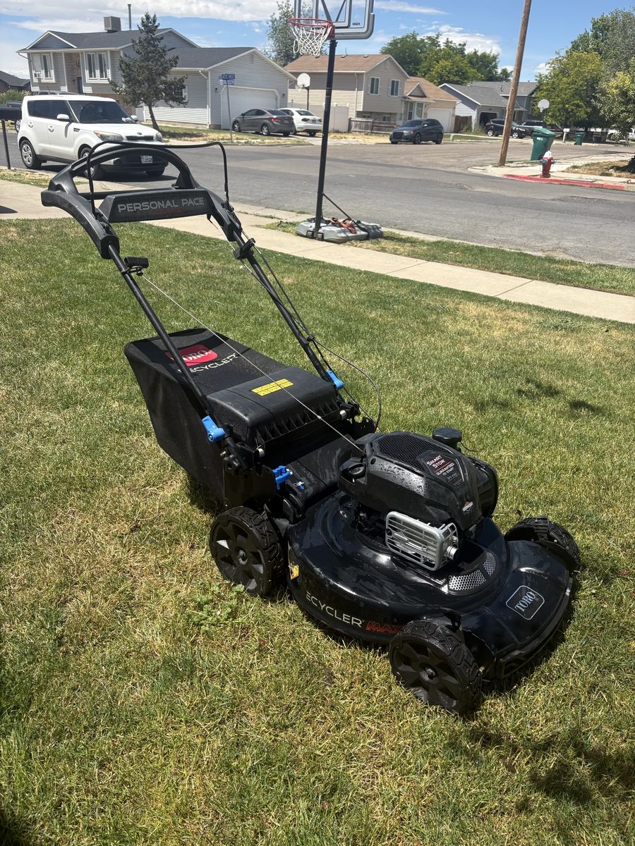 Toro Recycler Max Personal Pace Self-Propelled Lawn Mower - Starts First Pull