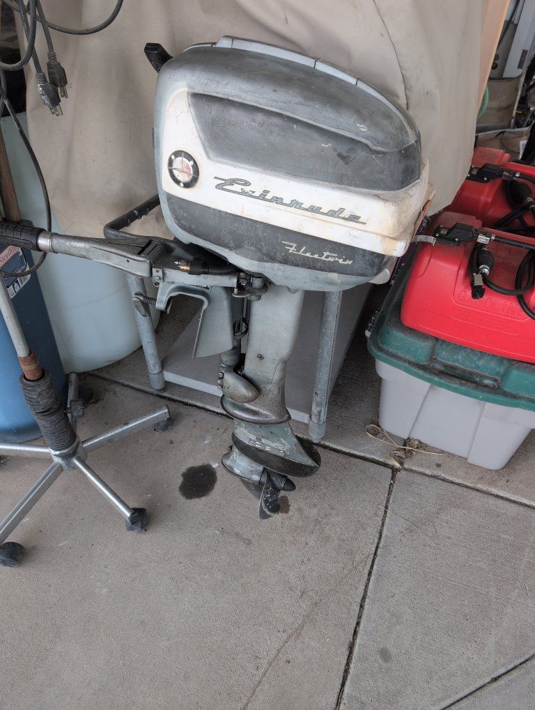 Evinrude Fleetwin Outboard Motor with Fuel Tank vintage 1957 model