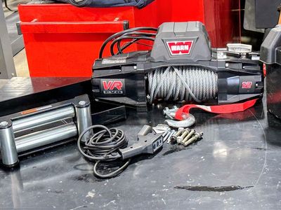 Brand New WARN VR 12 12000 lb Winch with accessories