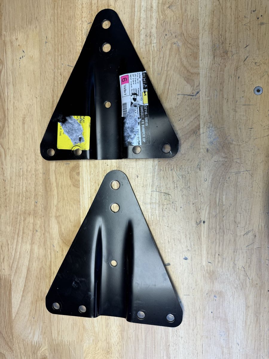 Toyota LandCruiser front bumper gusset (Set of 2) FJ40 FJ43