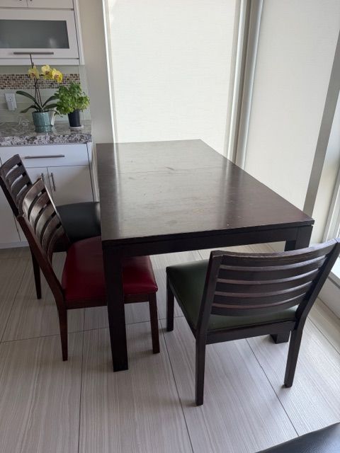 Ethan Allen Dining Table and Chairs