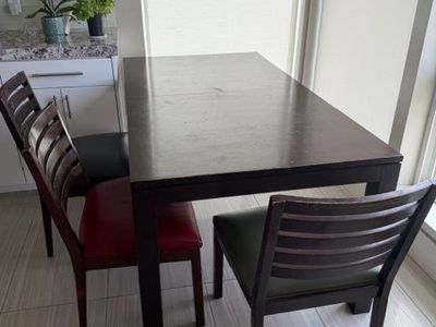 Ethan Allen Dining Table and Chairs