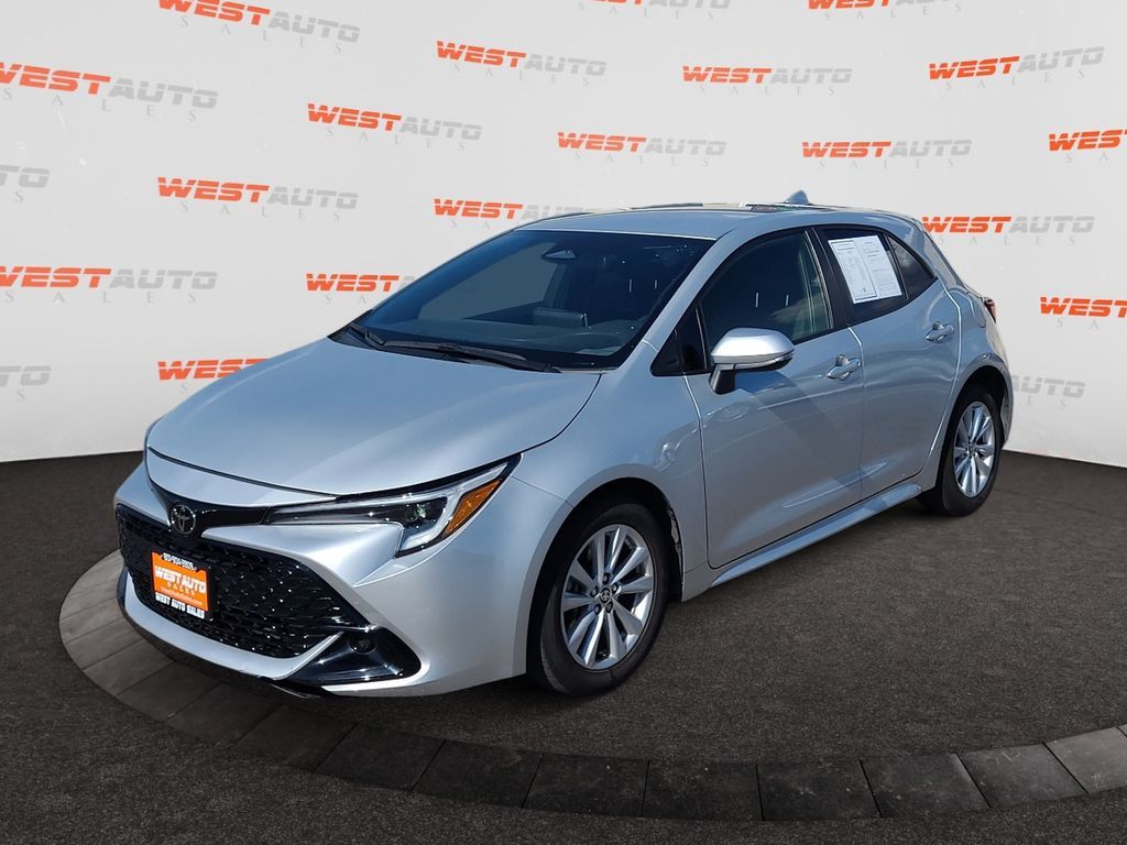 2023 Toyota Corolla Hatchback SE