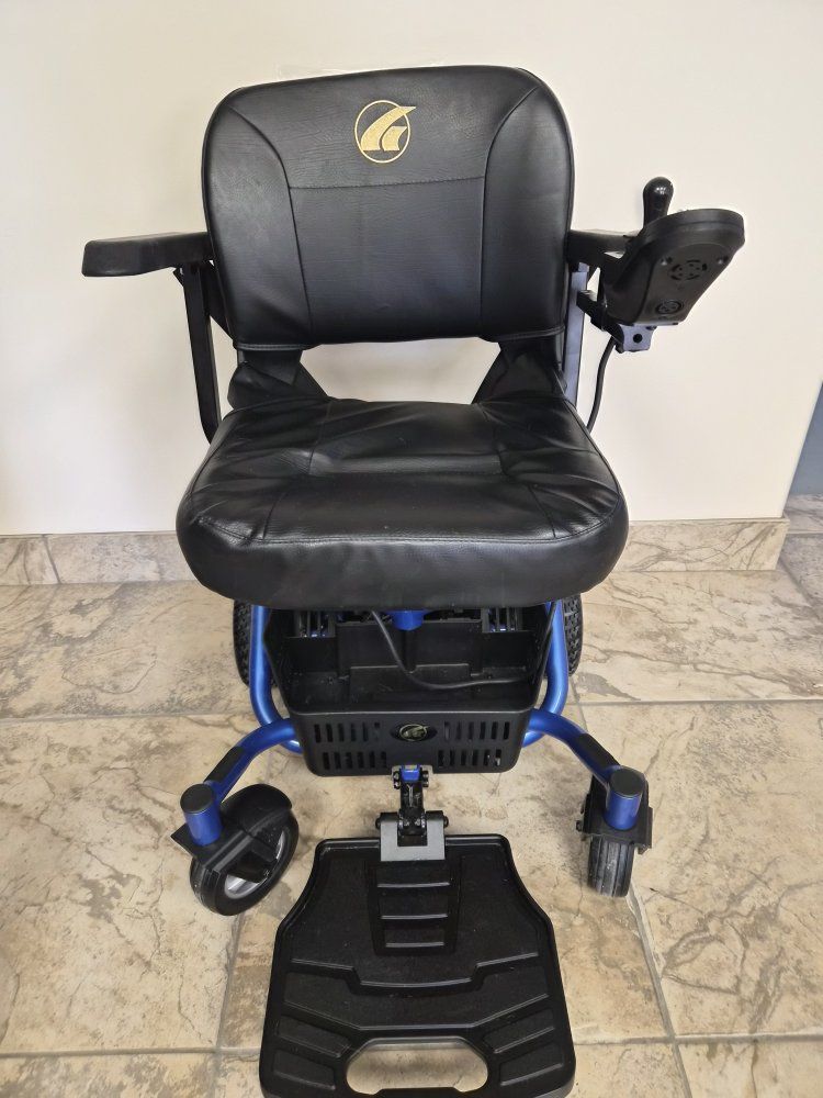 Golden Technologies LiteRider Envy GP162 Electric Power Wheelchair – Runs Great – Blue