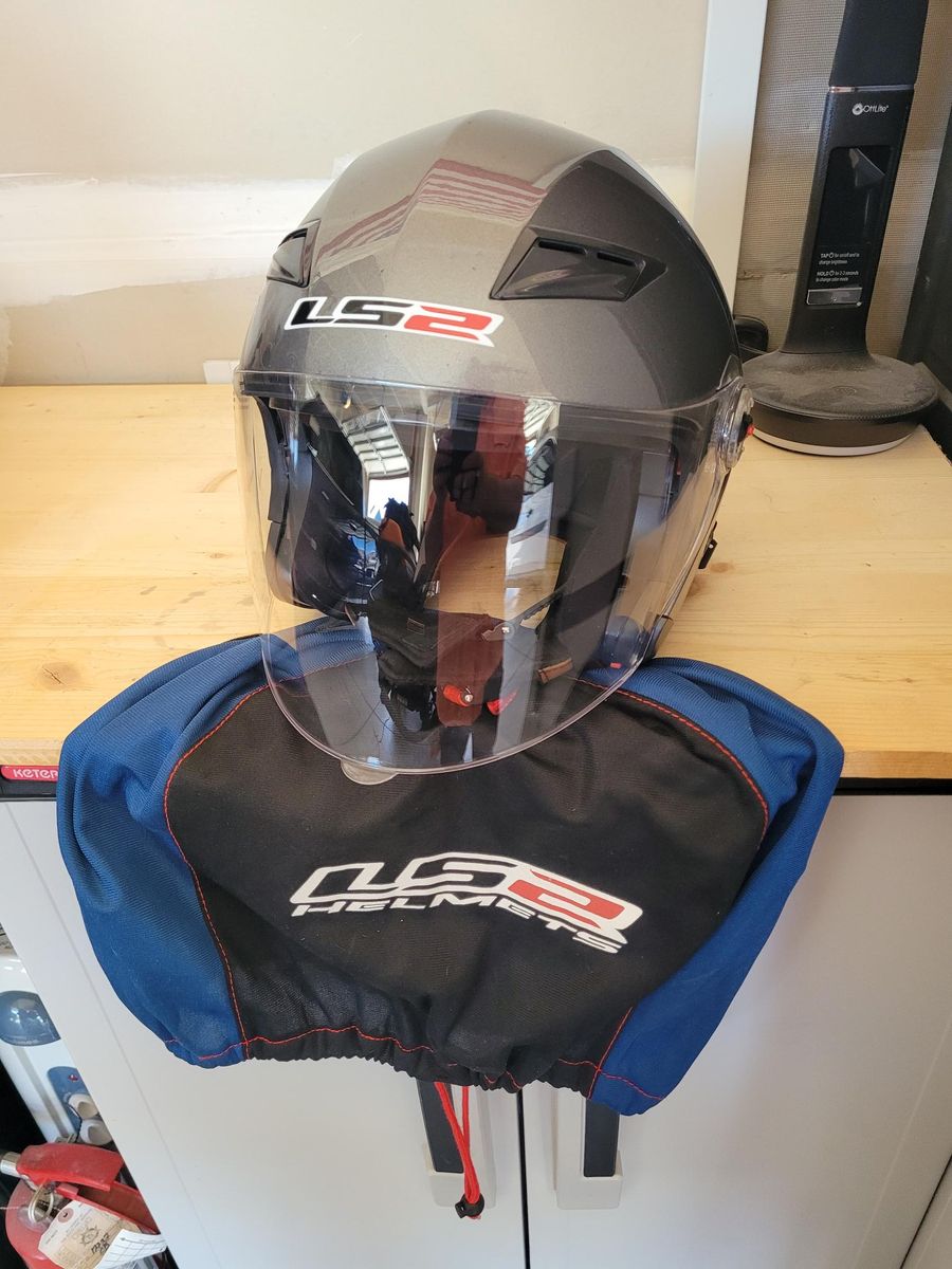 LS2 Motorcycle helmet