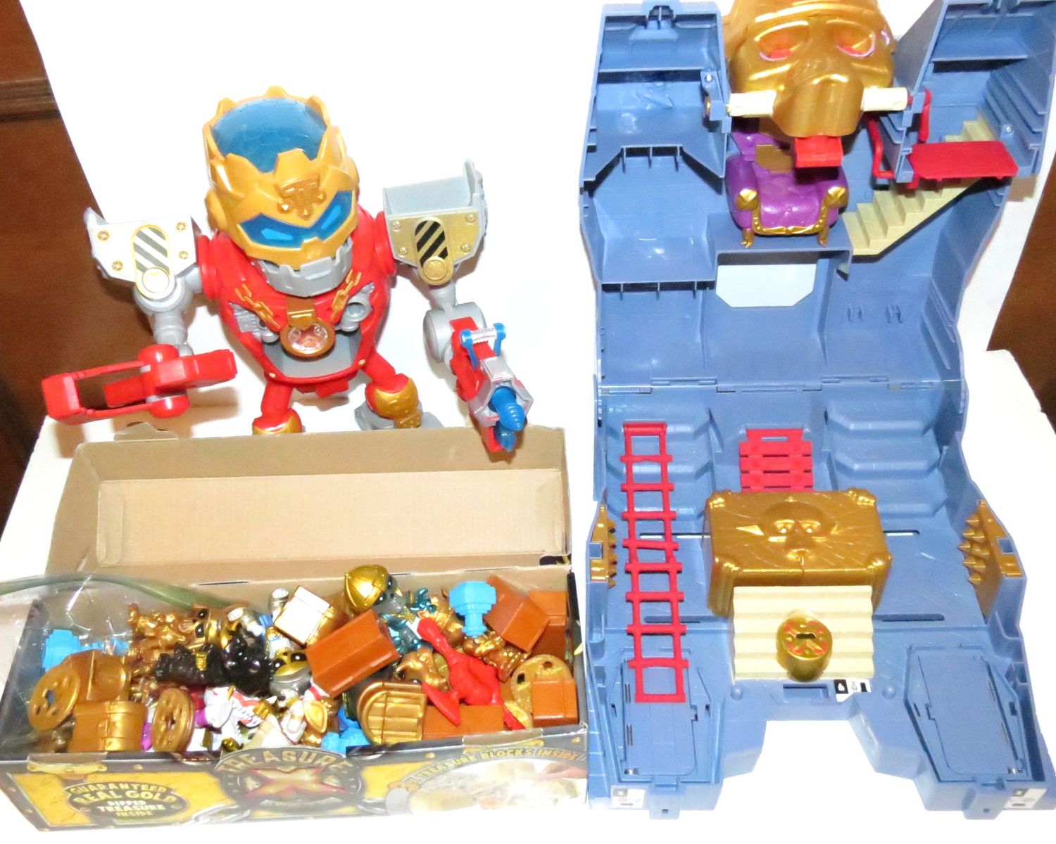 Legends of Treasure Lot!  Figures, Weapons. Gold, Pyramid, Giant Robot, Skeletons