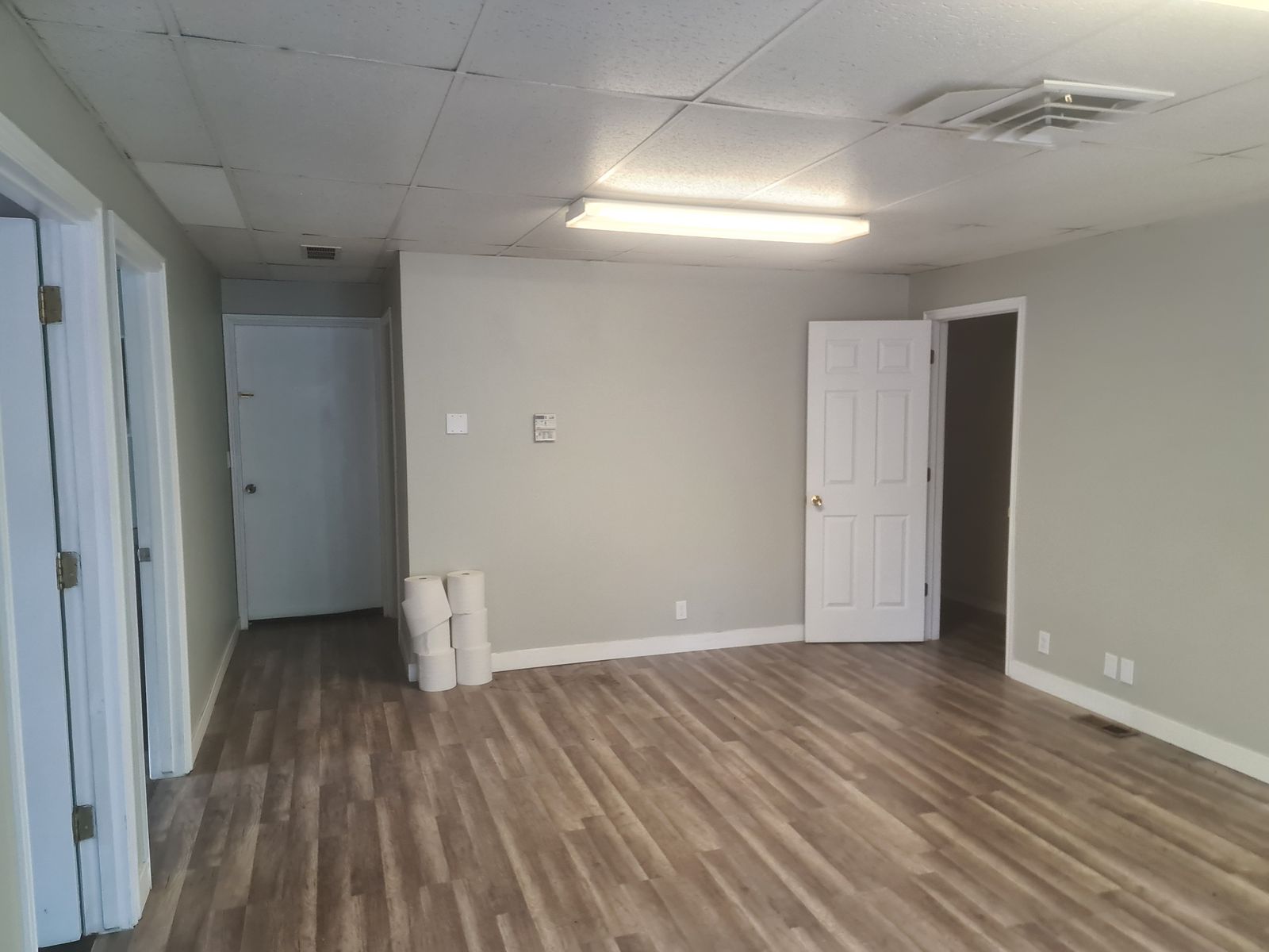 For Rent: Office Space and Fenced-in area in Pleasant Grove UT