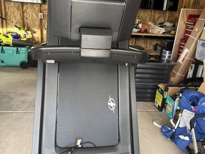 NordicTrack 1250 Treadmill – Excellent Condition