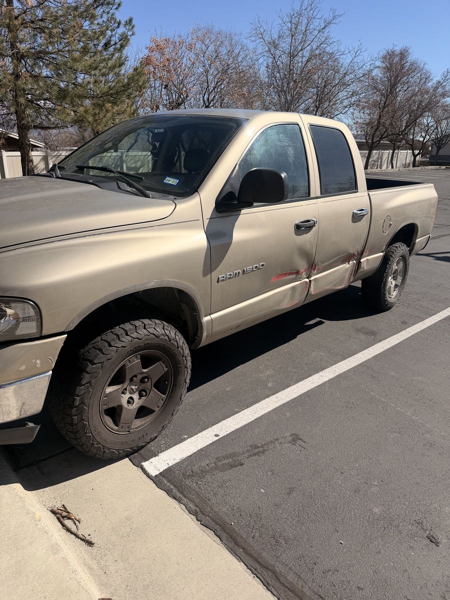 2005 DODGE RAM 1500 SLT