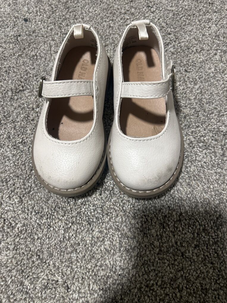 Old Navy kids Shoes Used Size 6C