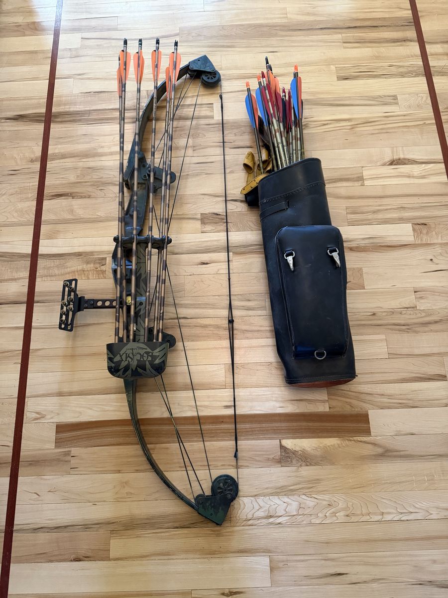 Bear Compound Bow with Arrows