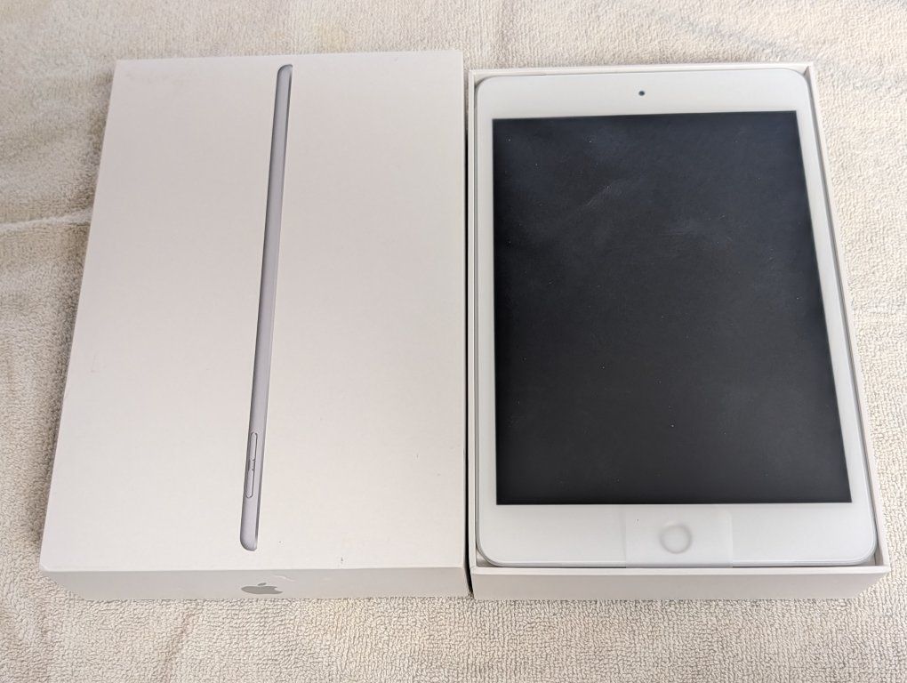 Brand New Apple iPad Mini 5th gen-64GB WIFI