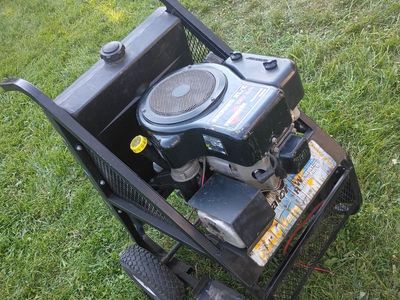 7,500 running watt husky generator