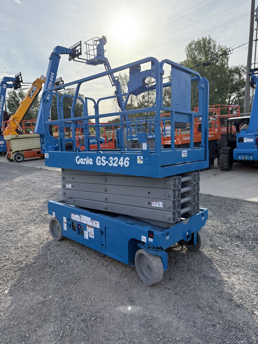2018 Genie GS-3246 Scissor Lift | 380 Hours | Warranty | ID 5362