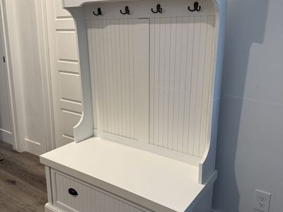 Brand New Crosley Furniture Seaside Hall Tree