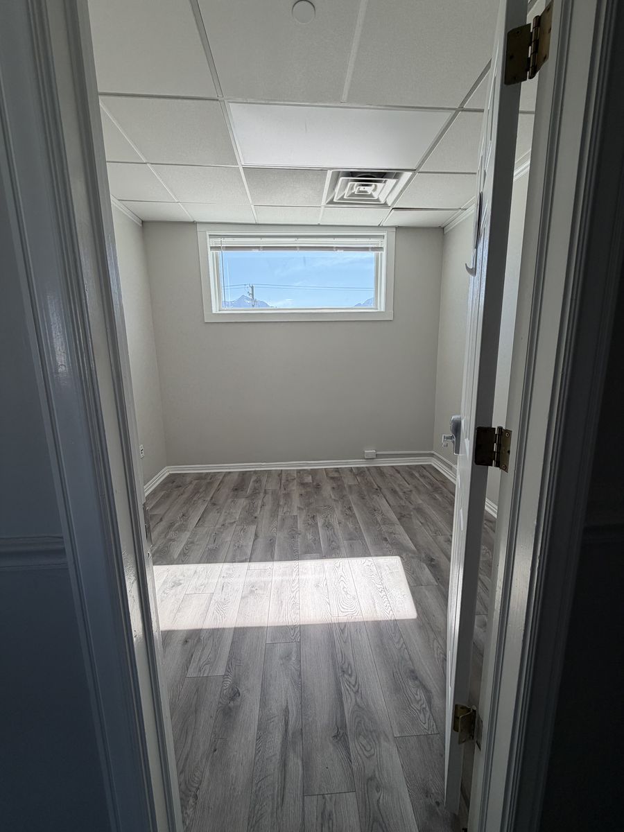Upper Level Individual Office With Amazing Views in Sandy Union Square