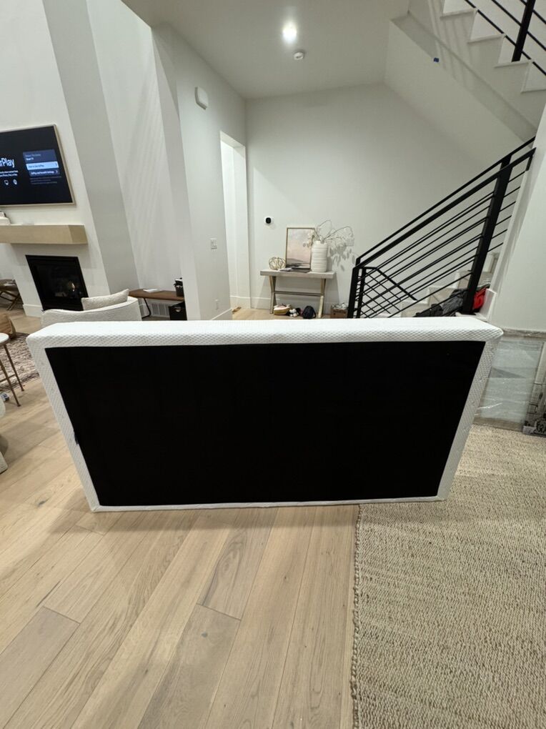 Twin Box Spring--super new, hardly used