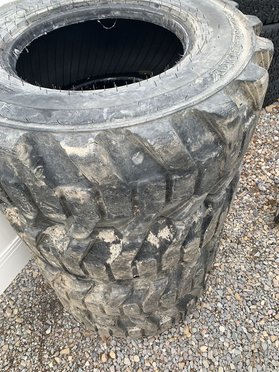 Skidsteer Tires 12-16.5