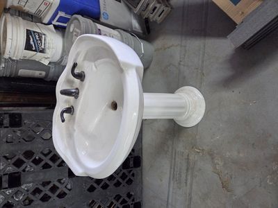 Pedestal Sink