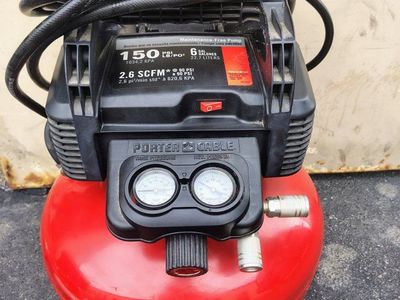 PORTER-CABLE PCFP02003 3.5 Gallon 135 PSI Air Compressor & FN250SB Brad Nailer Combo Kit