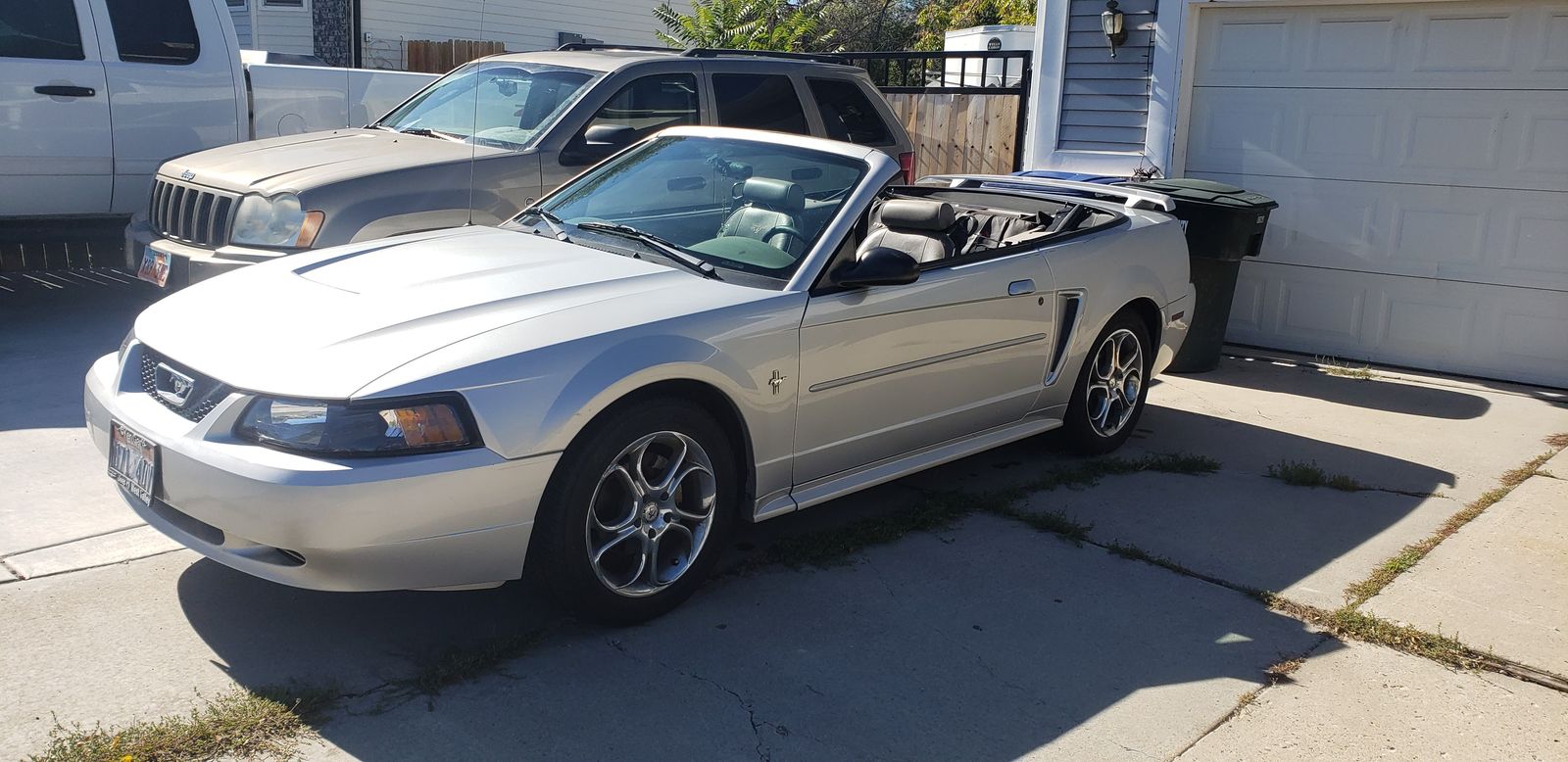 2003 FORD MUSTANG Base